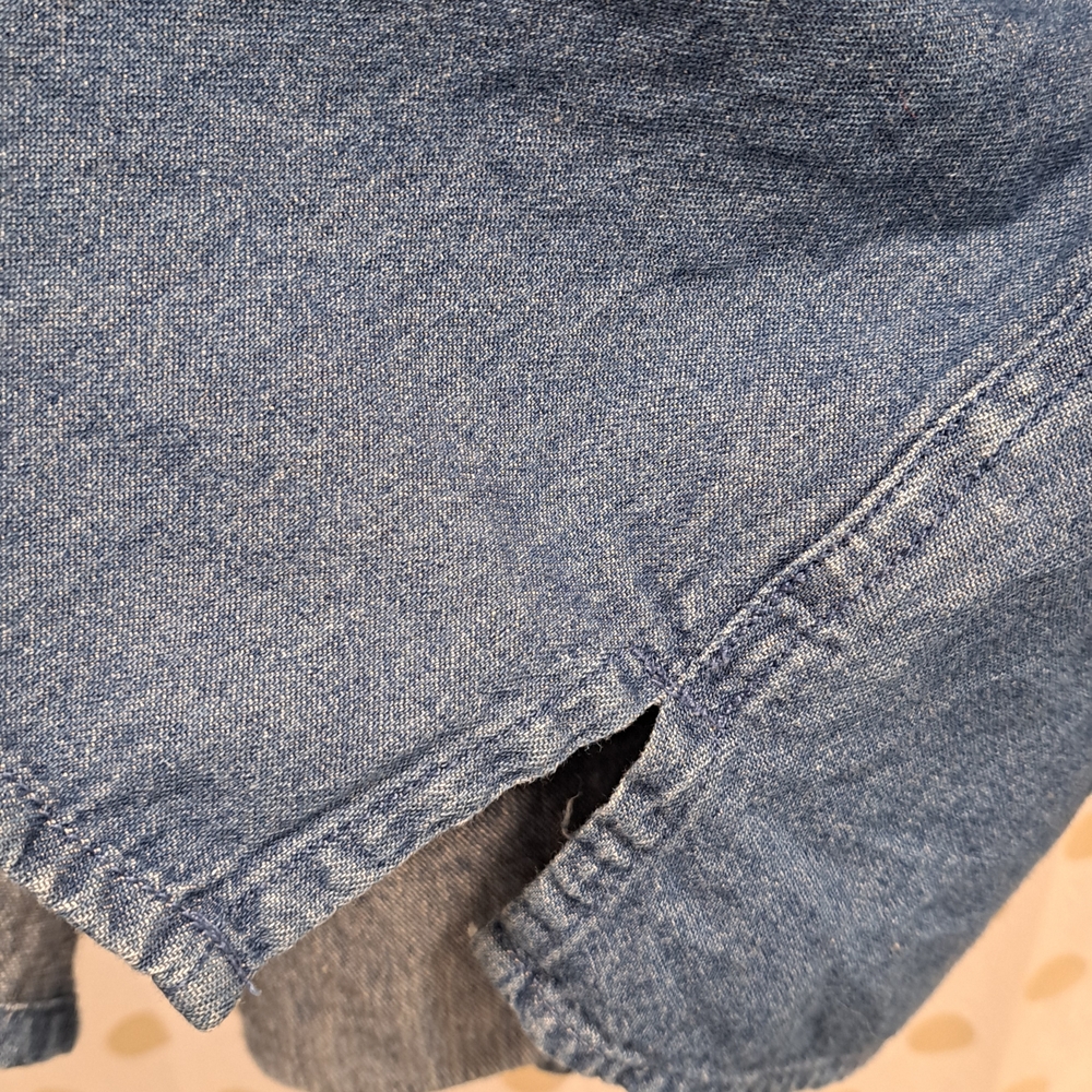 Vintage Denim Shirt with Embroidered Apple Accents 🍎 - Picture 7 of 9